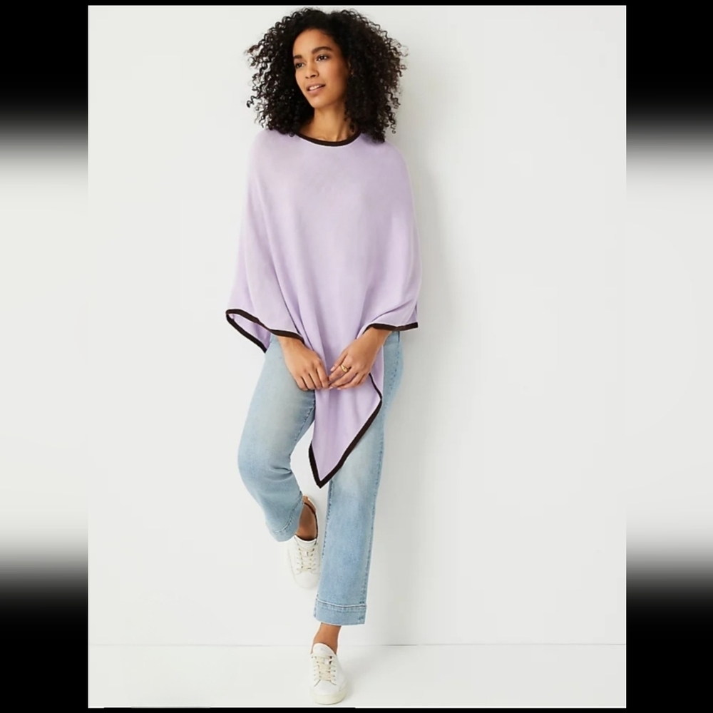 Lavendar Open Arm Ponch with Wine Trim  NWT